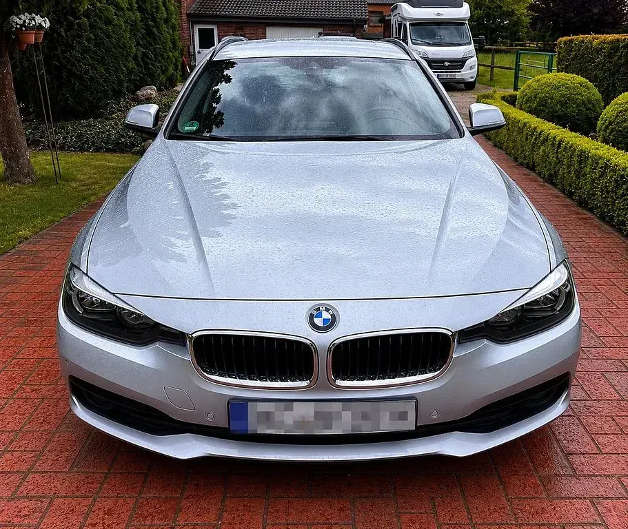 Gebraucht BMW 316 Advantage 116 PS (85 kW) 2016 Silber Kombi