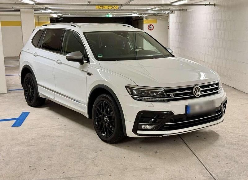 Weiß Gebraucht 2019 VW Tiguan Allspace Highline SUV | 25.500 € (Fairer Preis) - Bild 1/4