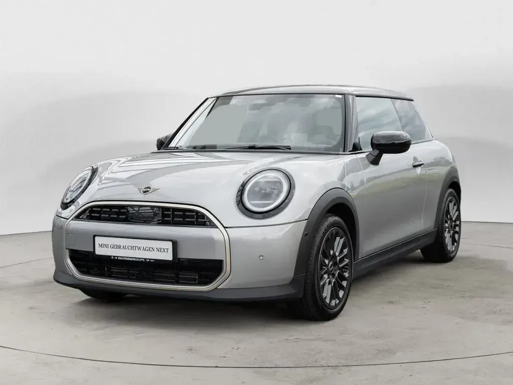 Gebraucht Mini Cooper Favoured 114 kW (156 PS) 2025 Grau Kleinwagen