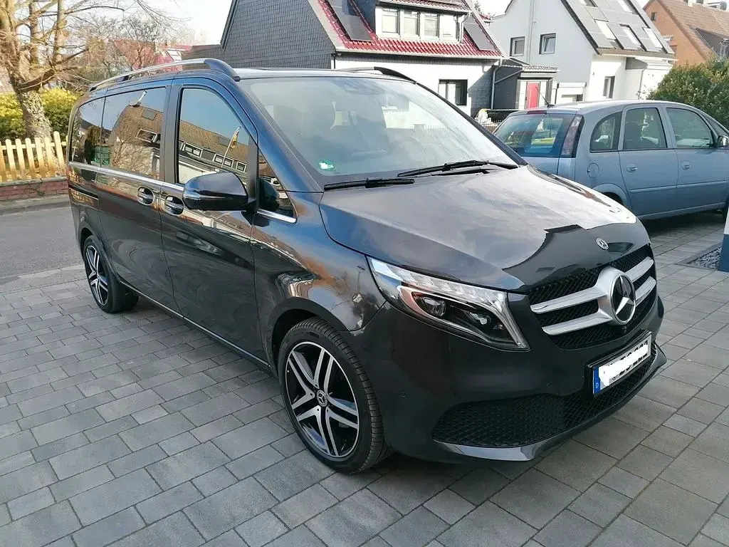 Gebraucht Mercedes V250 Avantgarde 190 PS (139 kW) 2020 Grau Van / Kleinbus