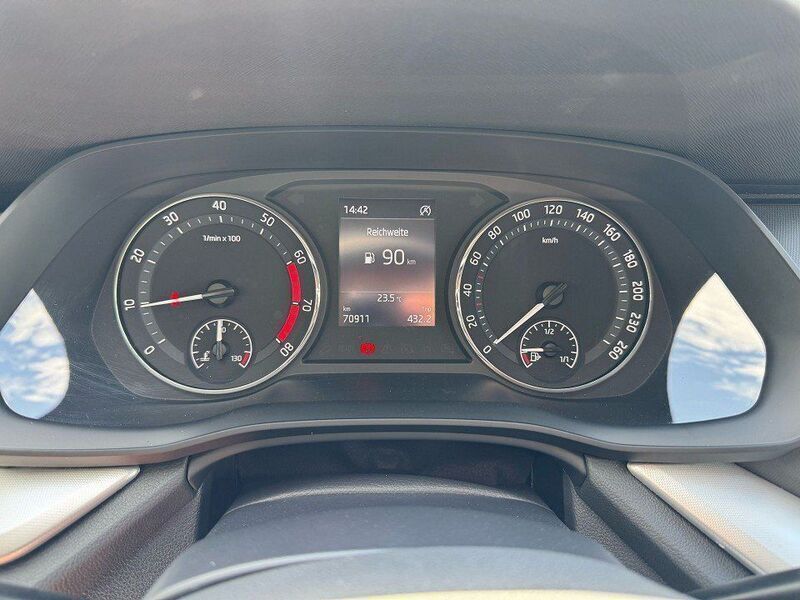 Gebraucht Skoda Octavia Ambition 150 PS (110 kW) 2021 Blackmagic perleffekt Kombi