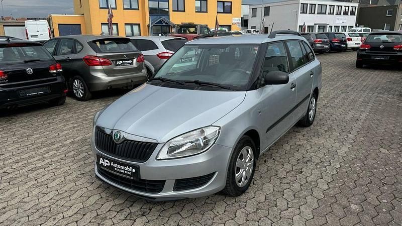 Silber Gebraucht 2011 Skoda Fabia Cool Edition Kombi | 5.000 € (Fairer Preis) - Bild 1/4