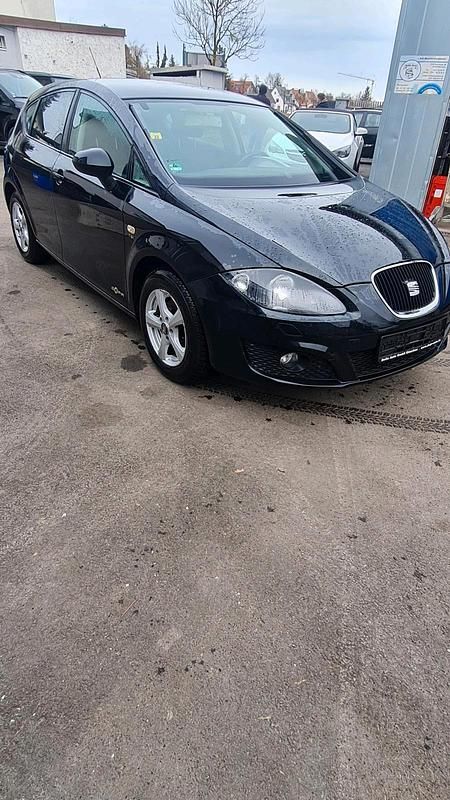 Usata Seat Leon 105 CV (77 kW) 2012 Nero Berlina