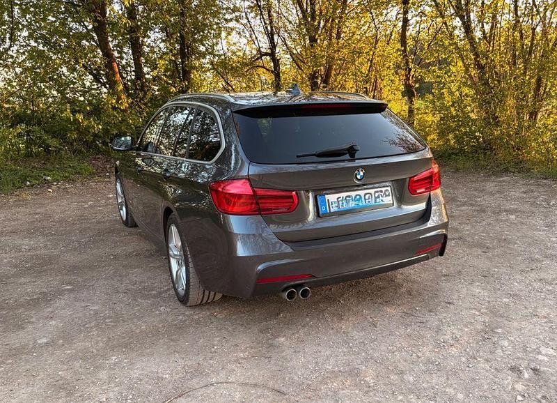 Gebraucht BMW 320 M Sport 190 PS (139 kW) 2018 Grau Kombi