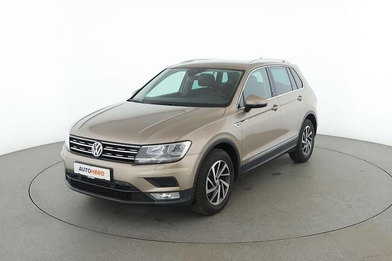 Gelb Gebraucht 2017 VW Tiguan Sound SUV | 16.730 € (Fairer Preis) - Bild 1/3