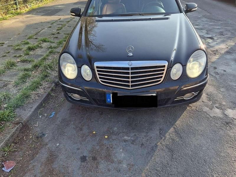 Schwarz Gebraucht 2008 Mercedes E280 Kombi | 3.000 € (Guter Preis) - Bild 1/4