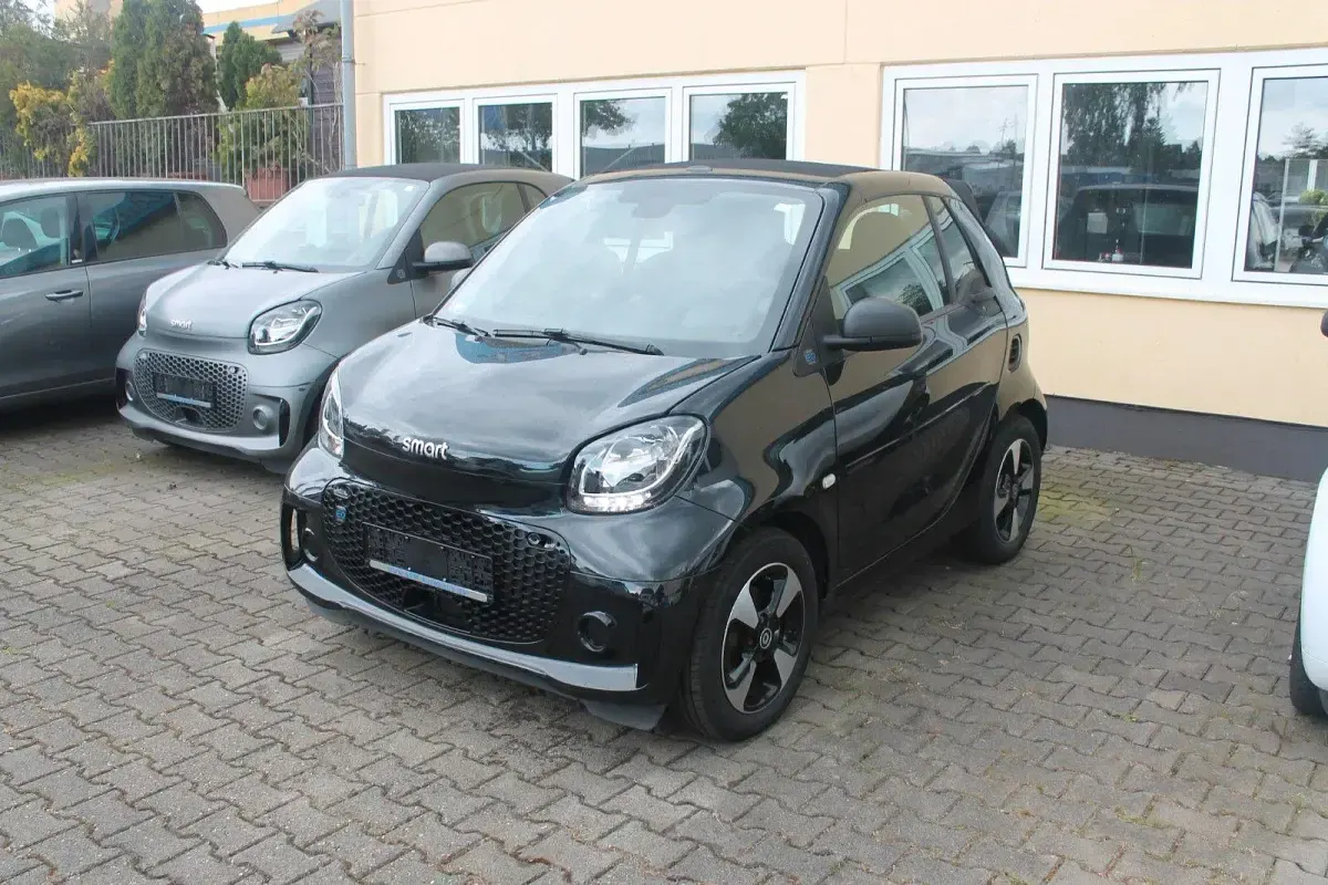 Gebraucht Smart ForTwo Electric Drive 60 kW (82 PS) 2021 Schwarz Cabrio