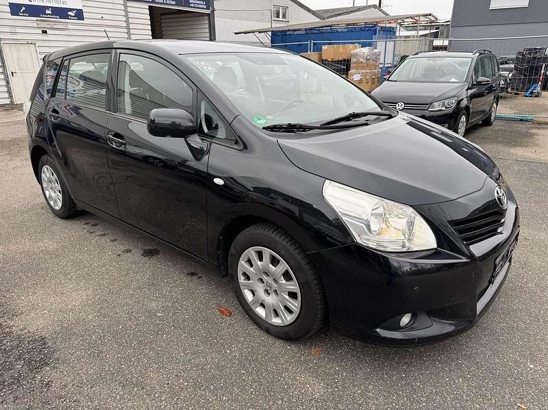 Gebraucht Toyota Verso Edition 147 PS (108 kW) 2011 Schwarz Van / Kleinbus