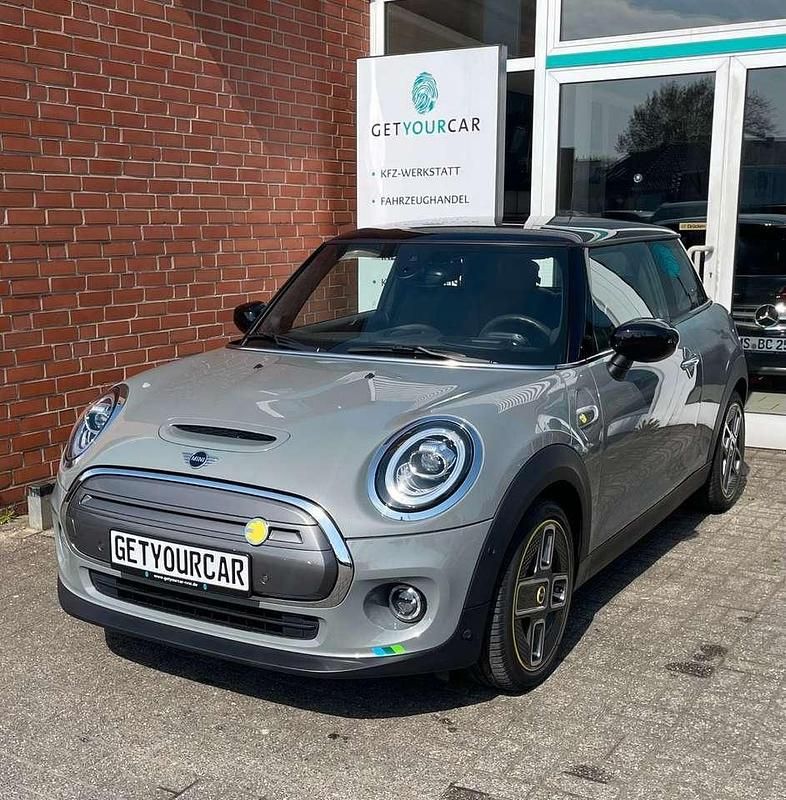 Gebraucht Mini Cooper S 135 kW (184 PS) 2021 Moonwalk grey (metallic) Kleinwagen
