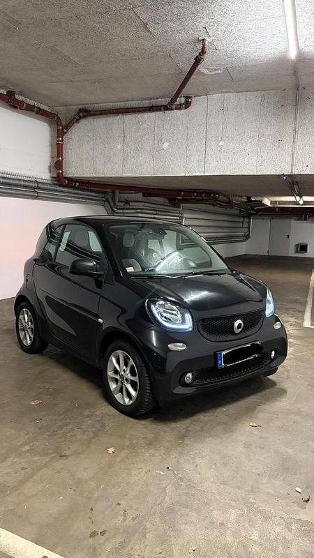 Gebraucht Smart ForTwo Coupé 90 PS (66 kW) 2017 Schwarz Coupé