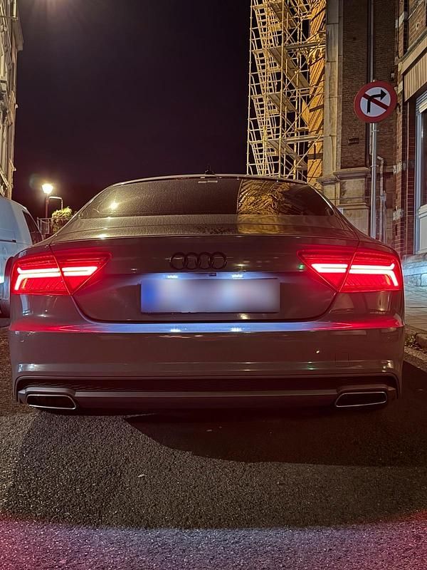 Second-hand Audi A7 155 CP (114 kW) 2017 Argintiu Hatchback
