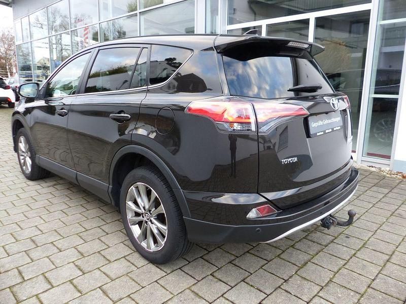 Gebraucht Toyota RAV4 152 PS (111 kW) 2016 Ristretto braun 4u5 SUV