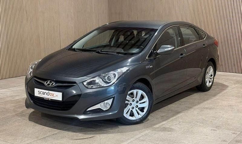 Grau Gebraucht 2014 Hyundai i40 Van / Kleinbus | 5.200 € (Guter Preis) - Bild 1/4