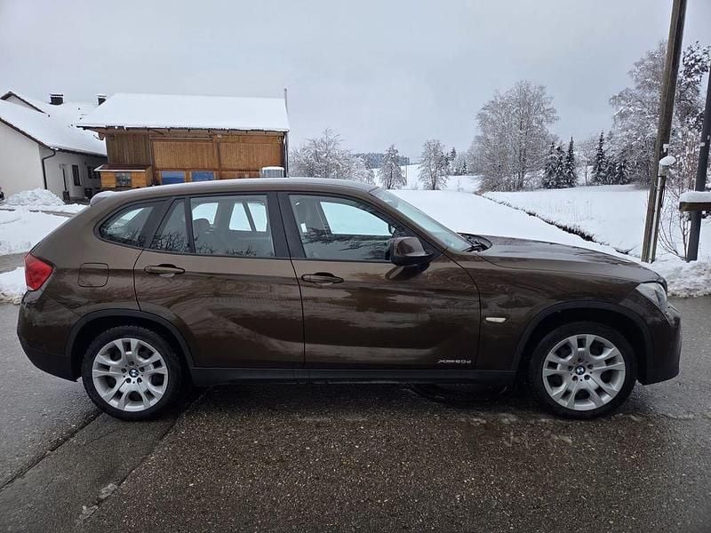 Gebraucht BMW X1 177 PS (130 kW) 2011 Braun SUV