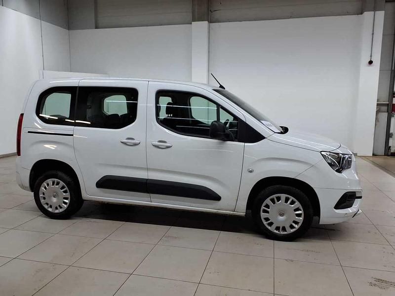 Gebraucht Opel Combo Life Edition 110 PS (80 kW) 2022 Jade weiß Van / Kleinbus