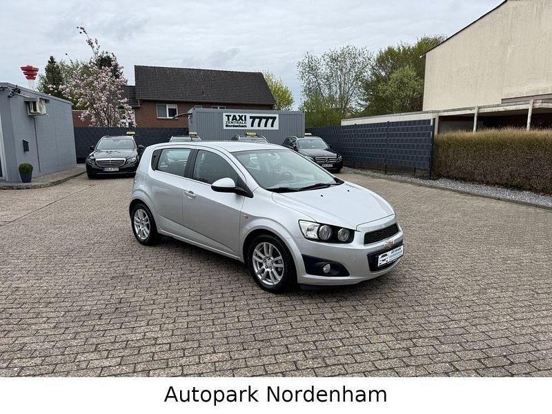 Gebraucht Chevrolet Aveo LTZ 95 PS (69 kW) 2012 Silber Kleinwagen