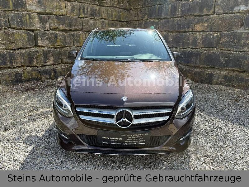 Gebraucht Mercedes 200 136 PS (100 kW) 2016 Braun Limousine