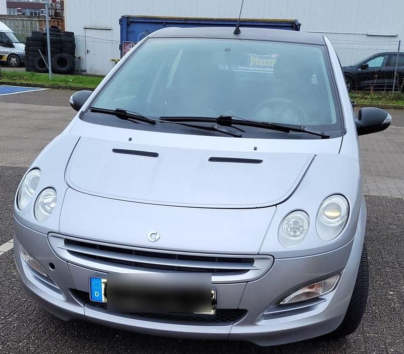 Silber Gebraucht 2004 Smart ForFour Kleinwagen | 2.526 € (Etwas zu teuer) - Bild 1/4