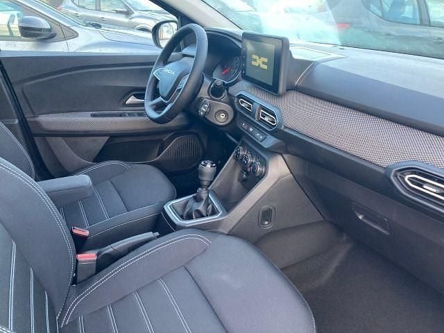 Novo Dacia Jogger Expression 91 HP (66 kW) 2025 Verde Monovolume