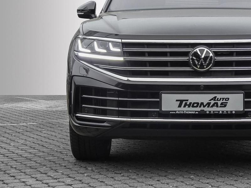 Gebraucht VW Touareg Elegance 381 PS (280 kW) 2024 Tamarindenbraun metallic SUV