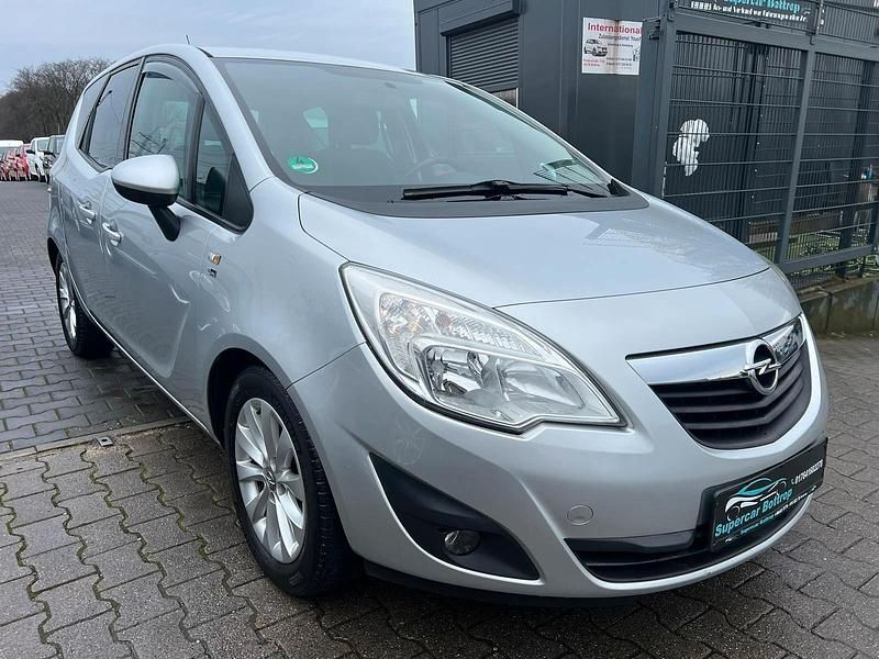 Gebraucht Opel Meriva 120 PS (88 kW) 2012 Silber Van / Kleinbus