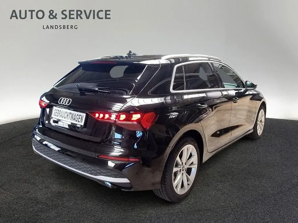 Gebraucht Audi A3 Ambiente 150 PS (110 kW) 2025 Schwarz Limousine