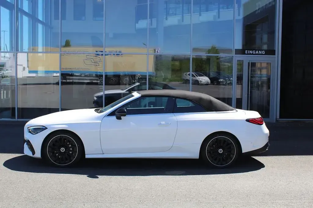 Gebraucht Mercedes CLE200 AMG 204 PS (150 kW) 2025 Weiß Cabrio