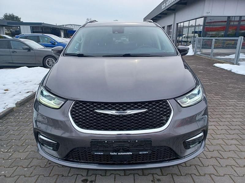 Gebraucht Chrysler Pacifica 291 PS (214 kW) 2023 Grau Van