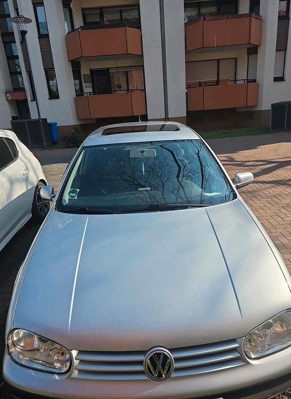 Gebraucht VW Golf IV 105 PS (77 kW) 2001 Silber Kleinwagen
