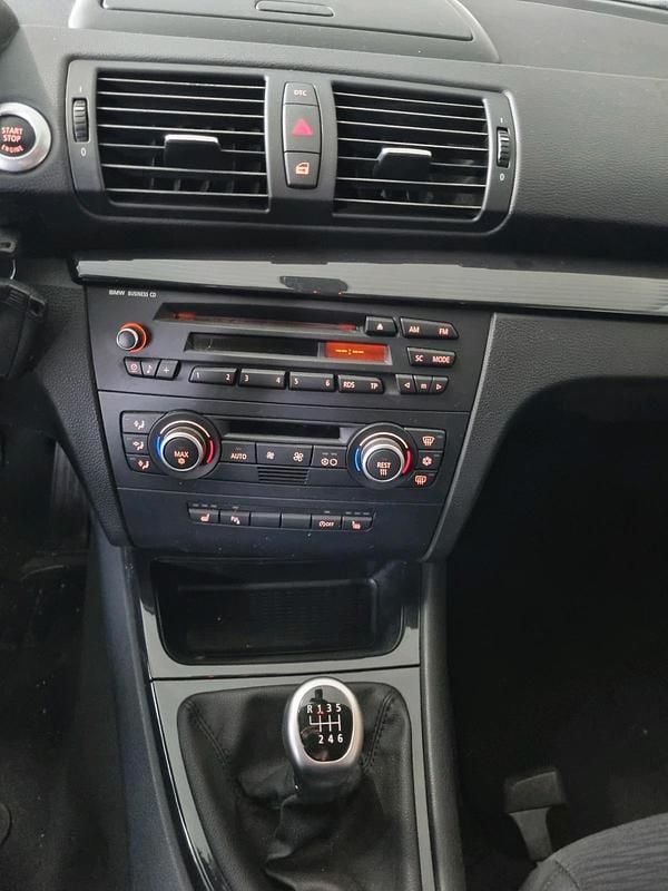 Gebraucht BMW 120 140 PS (102 kW) 2008 Silber Kleinwagen