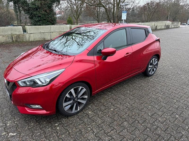 Gebraucht Nissan Micra Tekna 90 PS (66 kW) 2017 Rot Kleinwagen