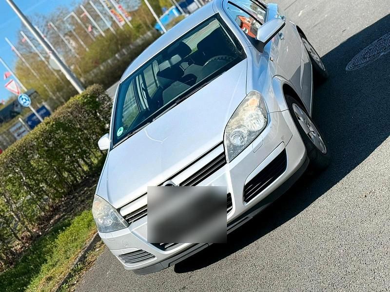 Gebraucht Opel Astra 90 PS (66 kW) 2005 Silber Limousine