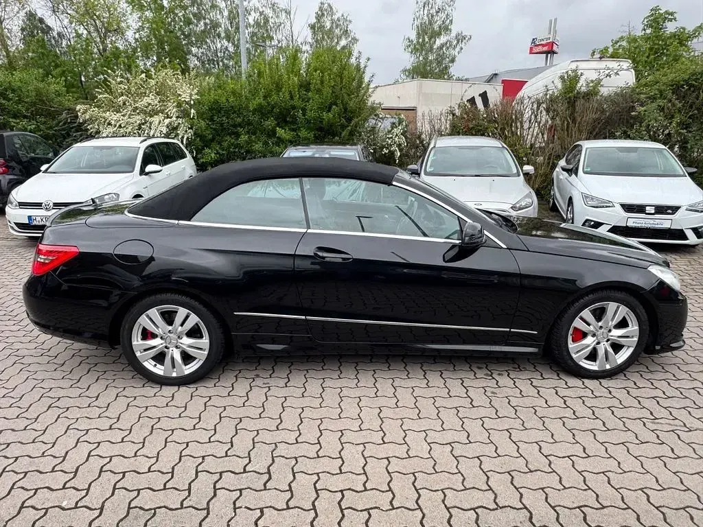 Second-hand Mercedes E250 204 CP (150 kW) 2010 Negru Cabrio