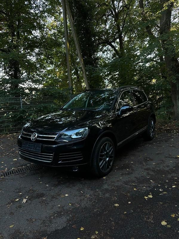 Schwarz Gebraucht 2012 VW Touareg SUV | 11.950 € (Guter Preis) - Bild 1/4