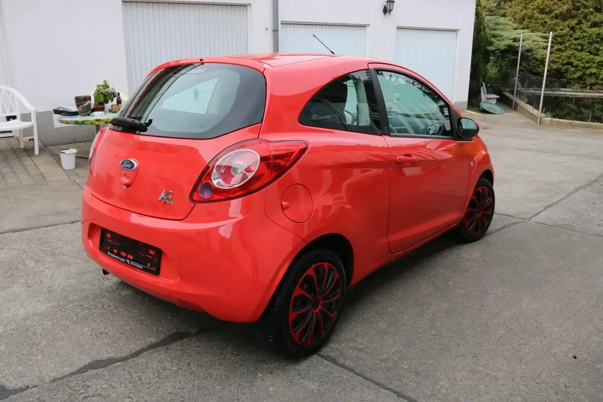 Używany Ford Ka 69 KM (50 kW) 2010 Czerwony Hatchback