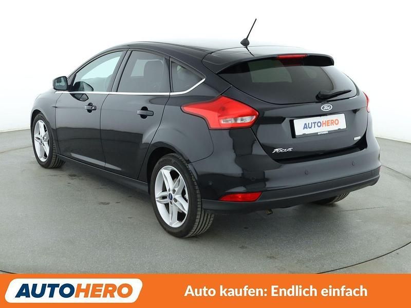 Gebraucht Ford Focus Titanium 125 PS (91 kW) 2018 Schwarz Kleinwagen