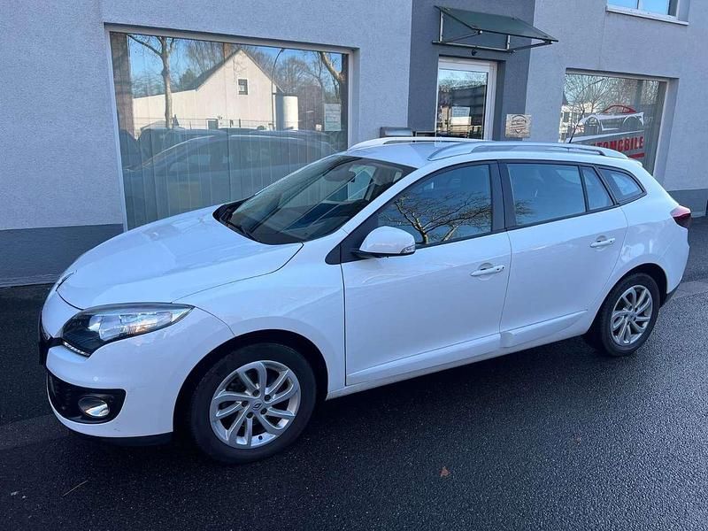 Gebraucht Renault Mégane GrandTour Initiale Paris 101 PS (74 kW) 2013 Weiß Kombi