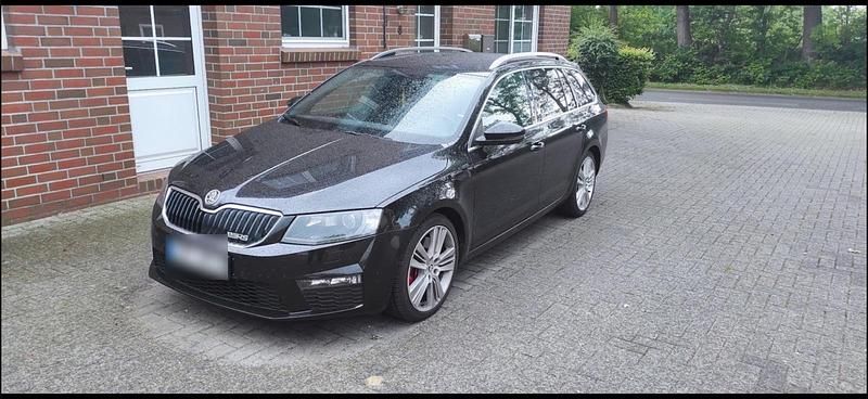 Schwarz Gebraucht 2014 Skoda Octavia RS Kombi | 8.499 € (Fairer Preis) - Bild 1/4