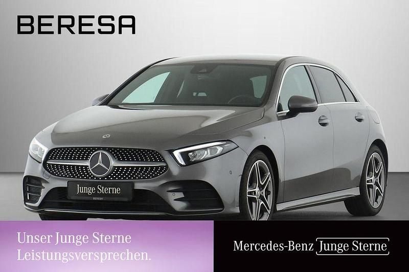 Grau Gebraucht 2022 Mercedes A180 AMG Limousine | 26.680 € (Superpreis) - Bild 1/3