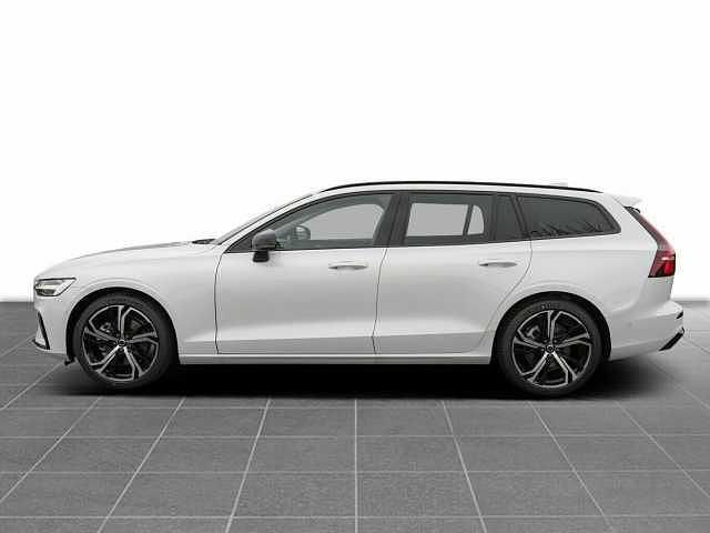 Gebraucht Volvo V60 145 PS (106 kW) 2025 Kombi