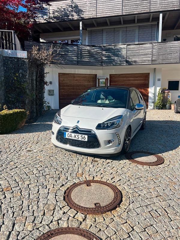 Weiß Gebraucht 2014 DS Automobiles DS3 Cabrio | 8.900 € (Fairer Preis) - Bild 1/4