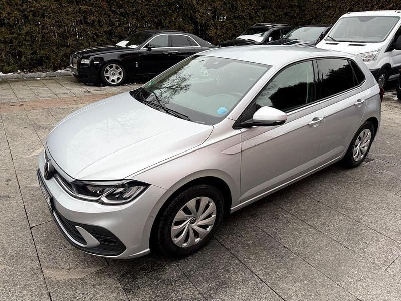 Silber Gebraucht 2023 VW Polo Life Kleinwagen | 14.980 € (Guter Preis) - Bild 1/4