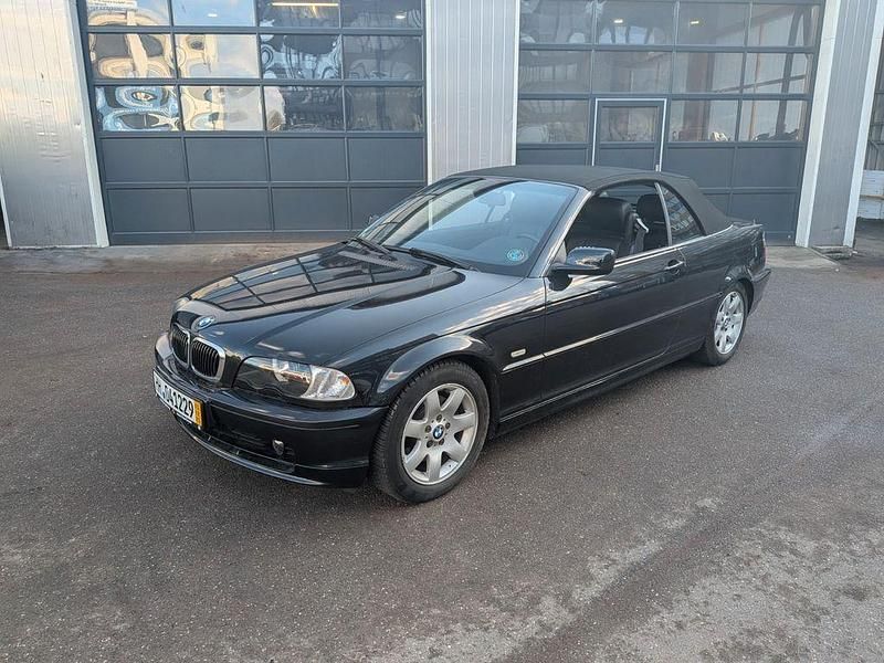 Gebraucht BMW 323 170 PS (125 kW) 2000 Schwarz Cabrio