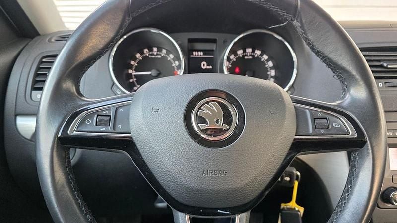 Gebraucht Skoda Yeti Ambition 110 PS (80 kW) 2014 Silber SUV