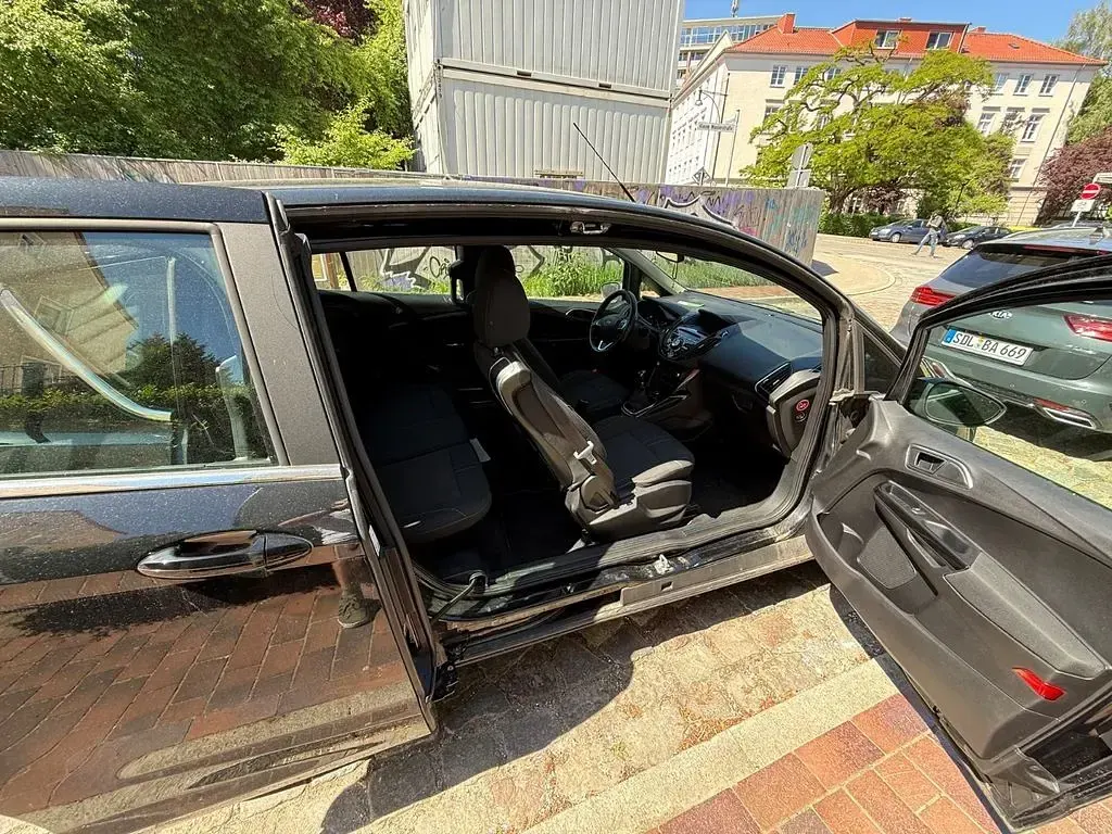 Gebraucht Ford B-MAX Titanium 125 PS (91 kW) 2017 Schwarz Van / Kleinbus