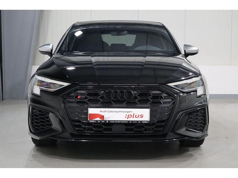 Gebraucht Audi S3 Ambiente 310 PS (228 kW) 2023 Mythosschwarz metallic Limousine