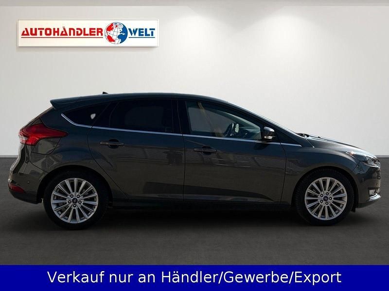 Gebraucht Ford Focus Titanium 150 PS (110 kW) 2015 Schwarz Limousine