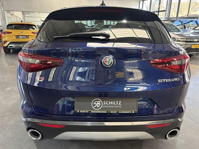Gebraucht Alfa Romeo Stelvio Super 200 PS (147 kW) 2020 Blau SUV