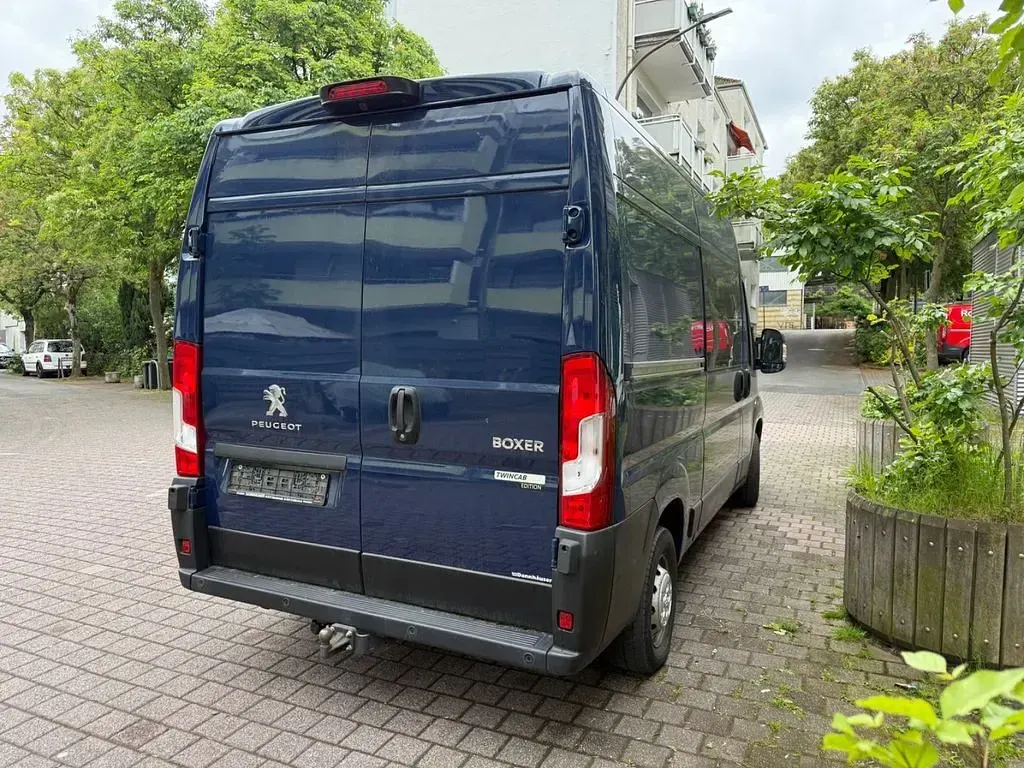 Gebraucht Peugeot Boxer Premium 140 PS (102 kW) 2021 Blau Van
