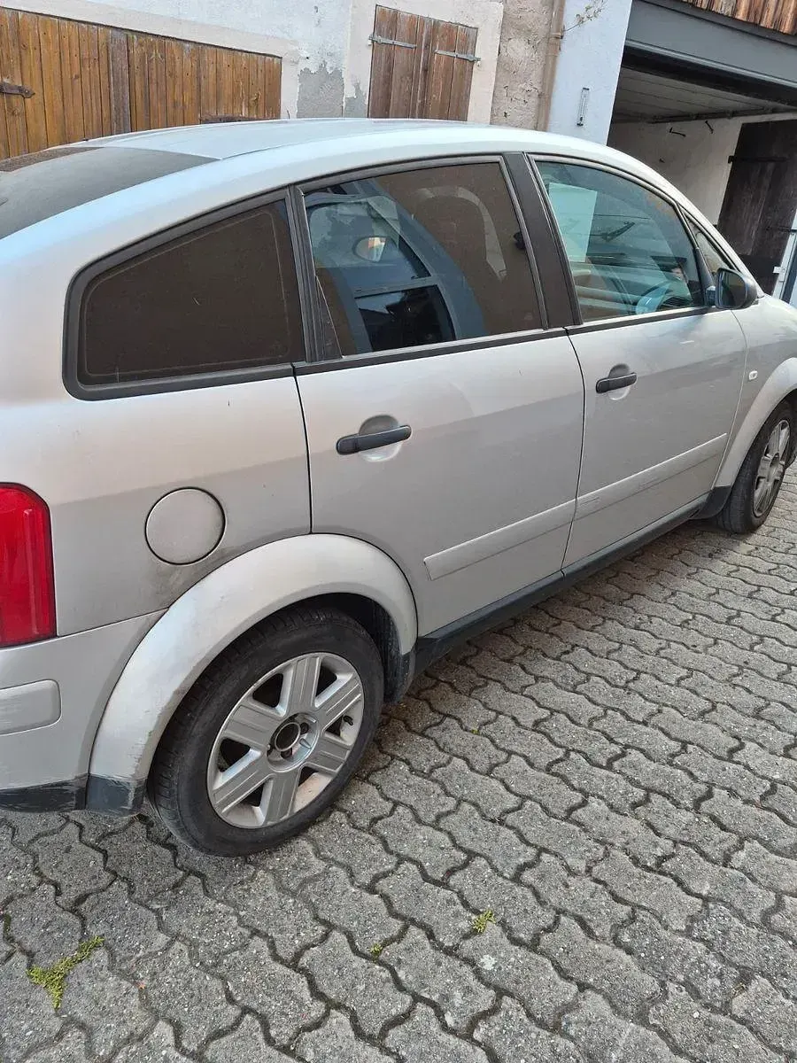 Gebraucht Audi A2 75 PS (55 kW) 2002 Silber Kleinwagen